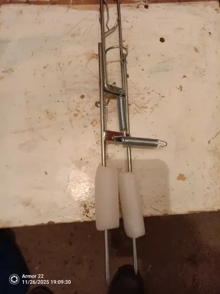 Close-up of the spring mechanism